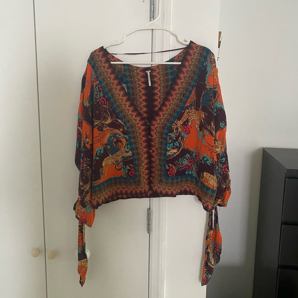 Free People women’s flowy top